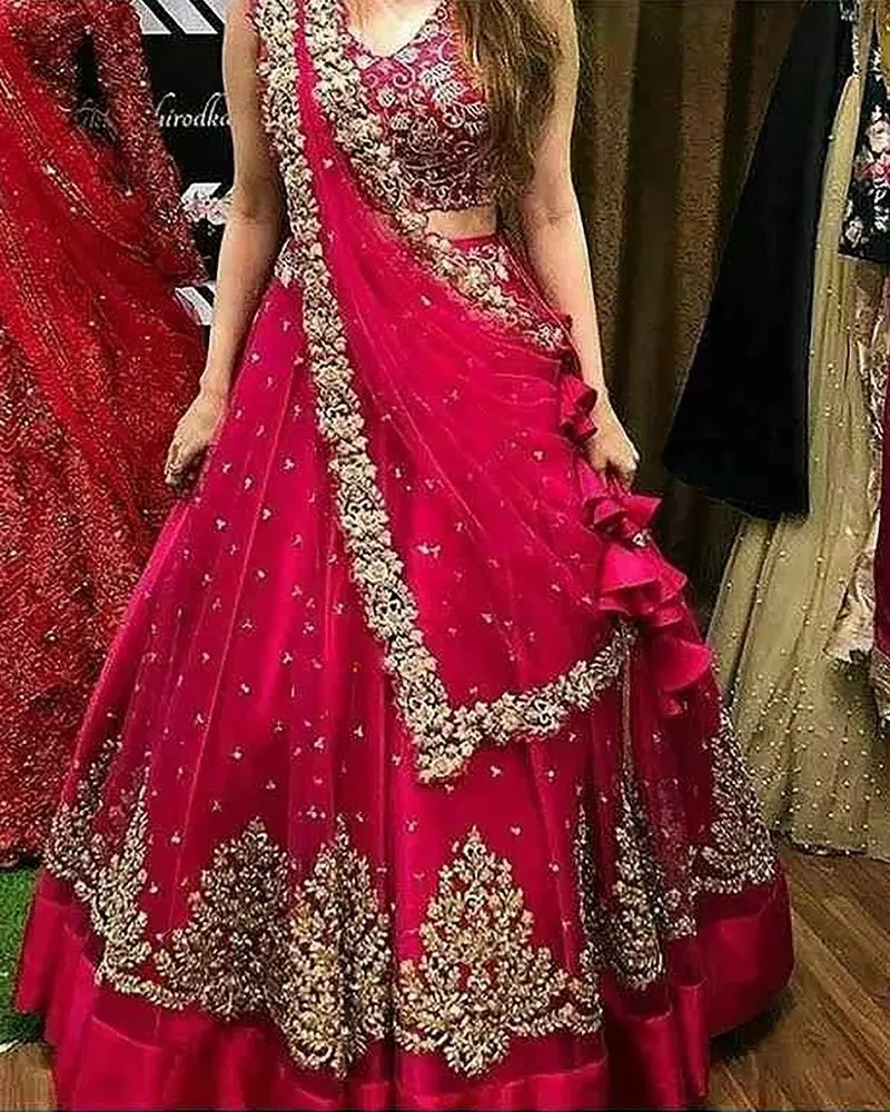 WEDDING-WEAR-RED-THREAD-WORK-VELVET-LEHENGA