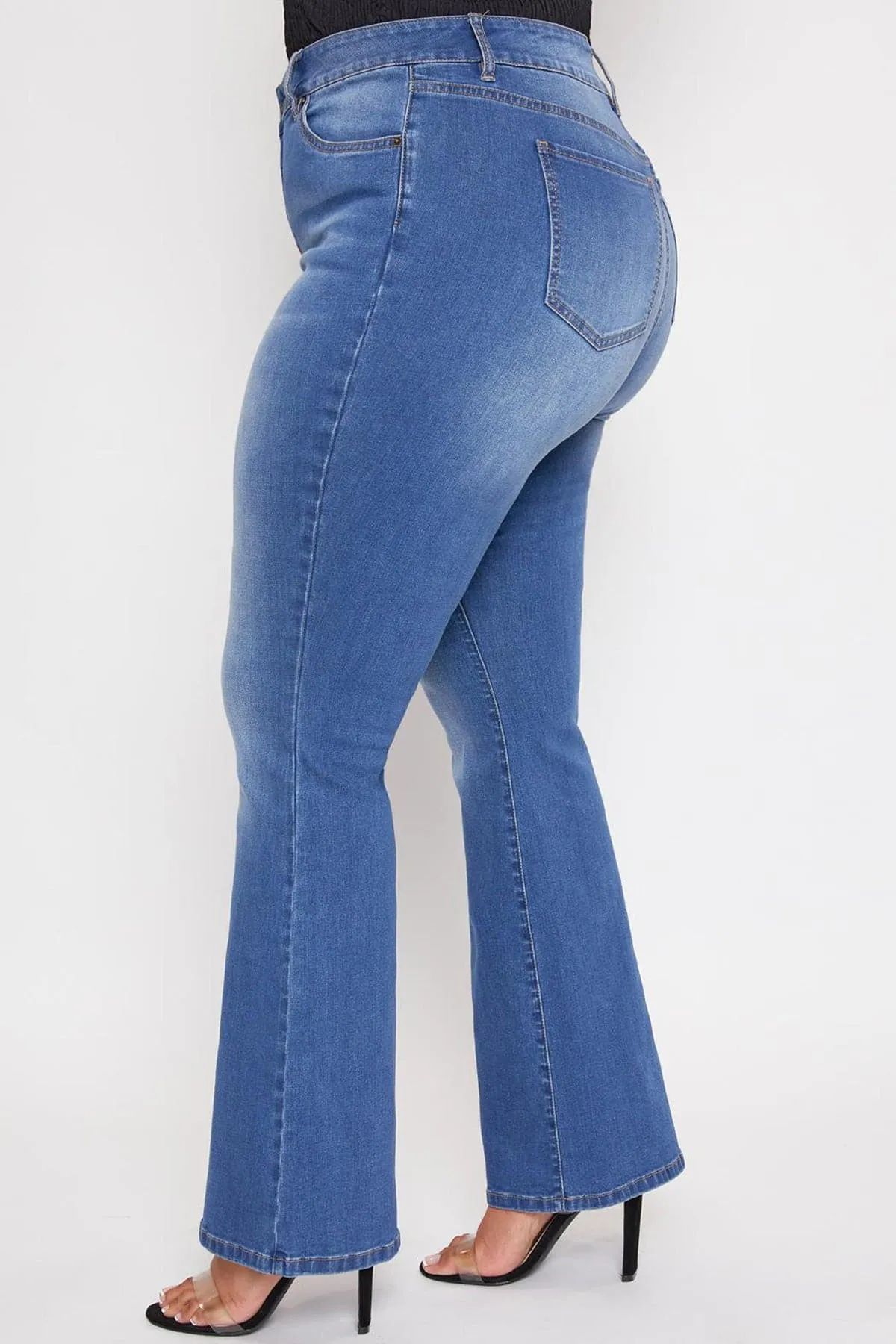 Women's  Plus Size Basic Flare Jeans