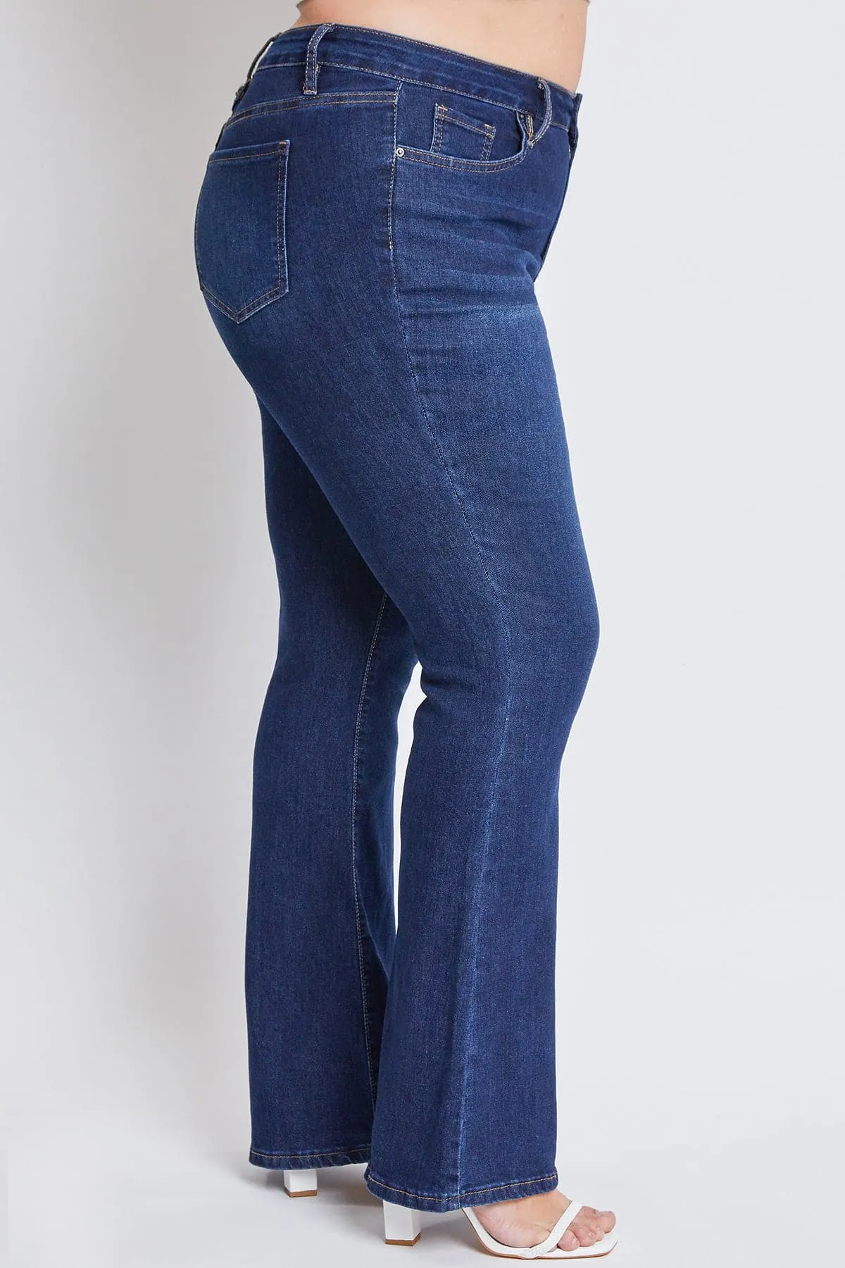 Women's  Plus Size Basic Flare Jeans