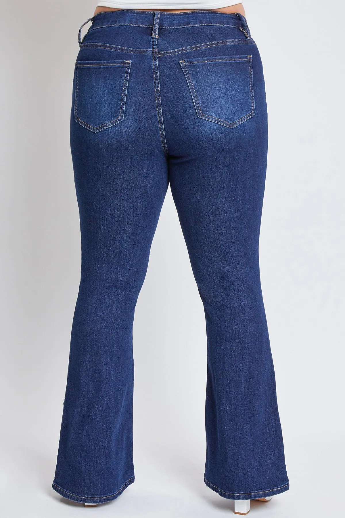 Women's  Plus Size Basic Flare Jeans